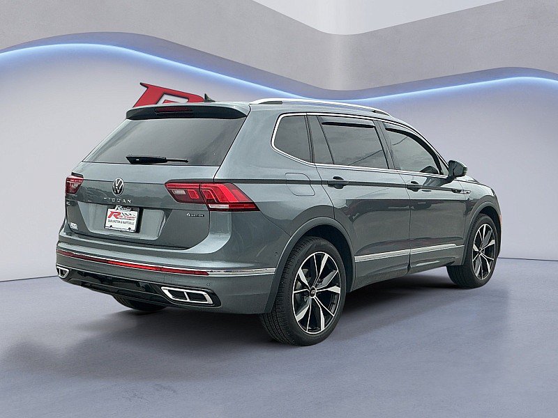 Used 2024 Volkswagen Tiguan SEL R-Line AWD/4WD image 5