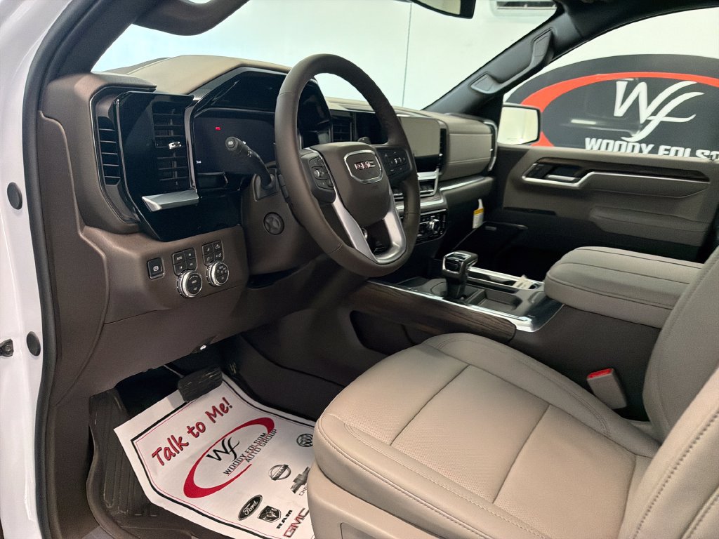 New 2026 GMC Sierra 1500 SLT w/ SLT Premium Package AWD/4WD image 9