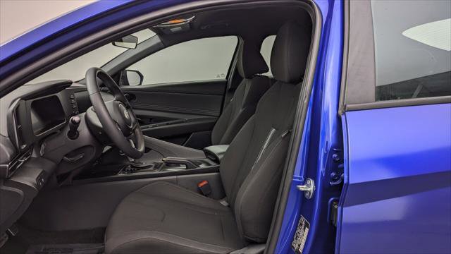 Used 2025 Hyundai Elantra Sport w/ Cargo Package image 14