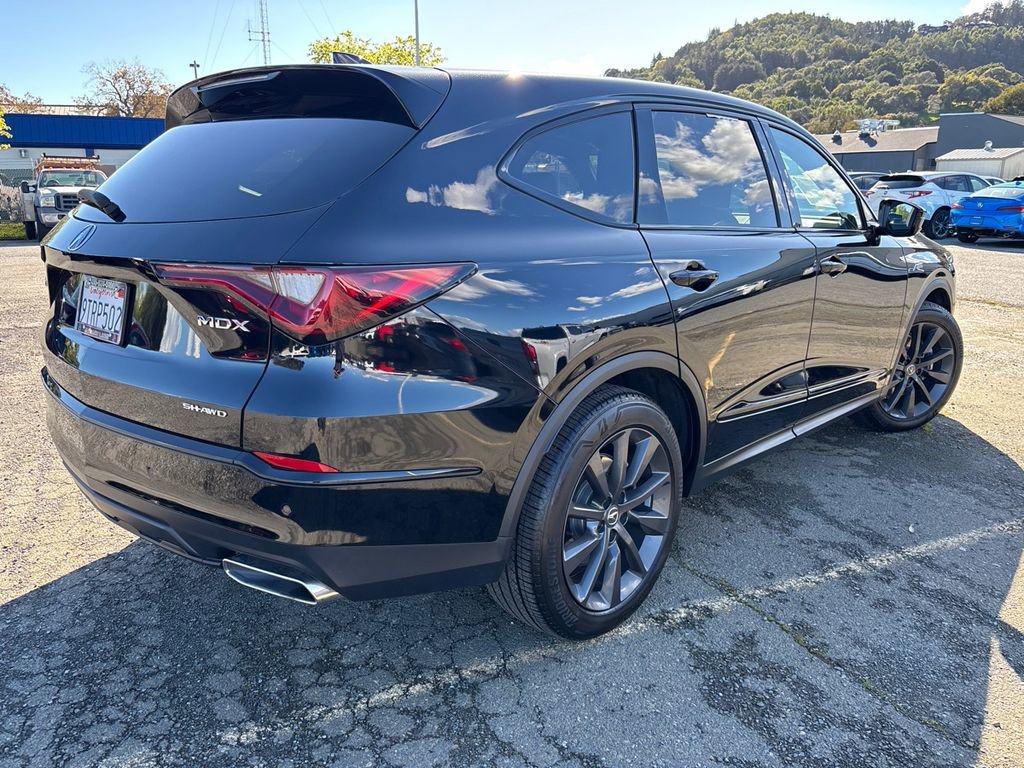 Used 2025 Acura MDX A-Spec image 7