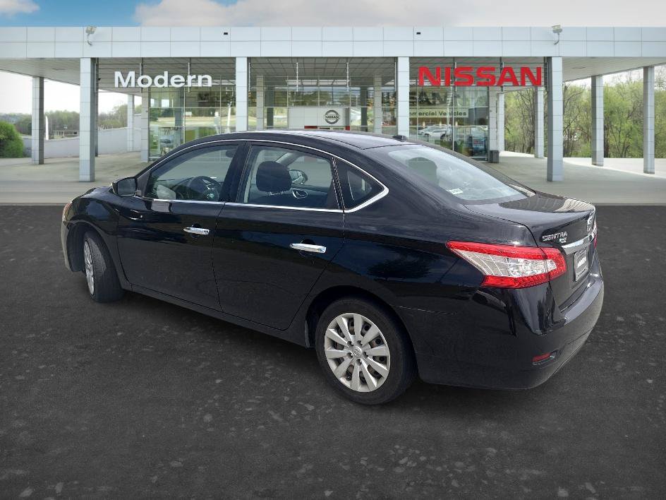 Used 2015 Nissan Sentra SV FWD image 3