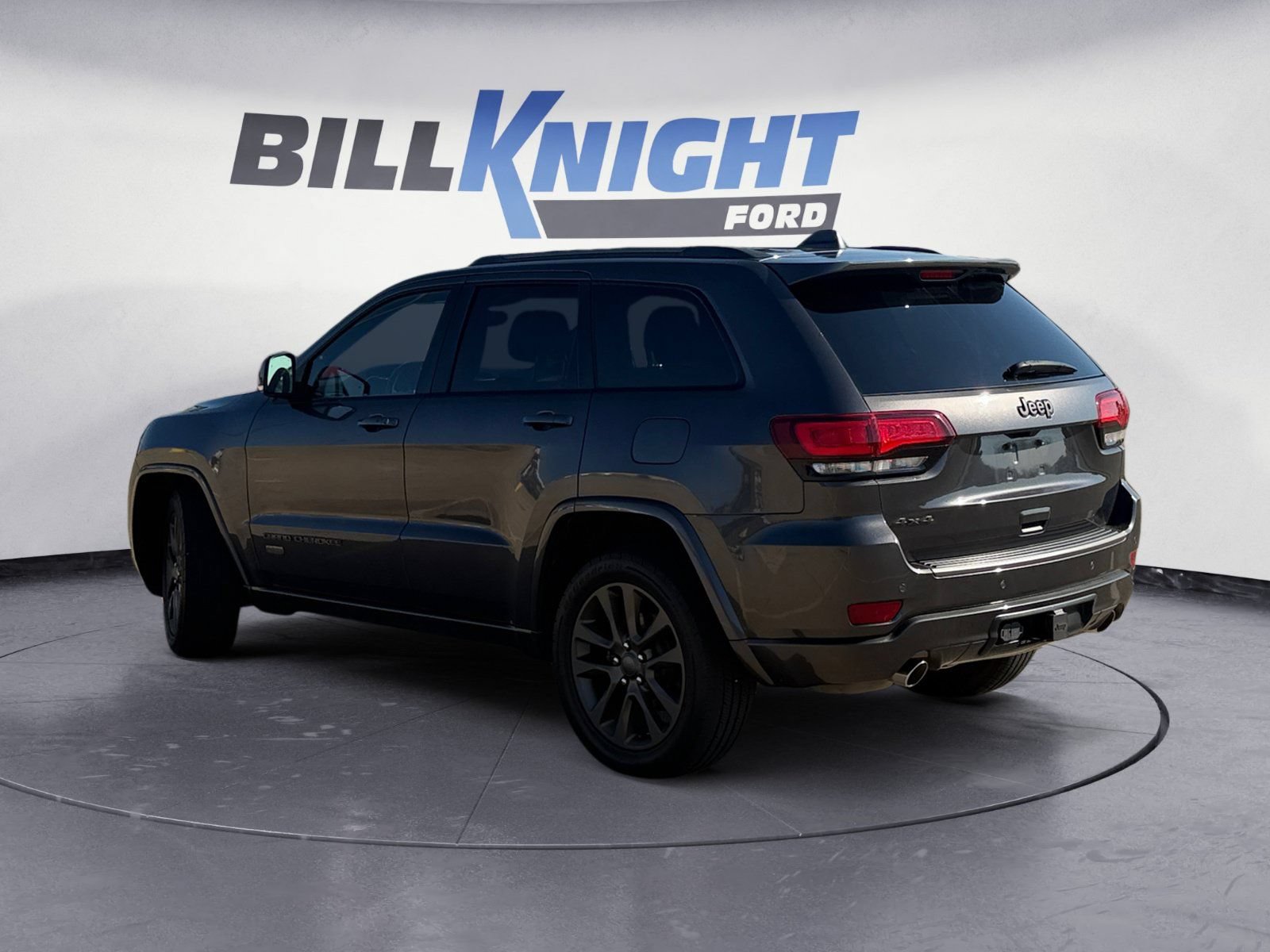 Used 2017 Jeep Grand Cherokee Limited 75th Anniversary AWD/4WD image 3