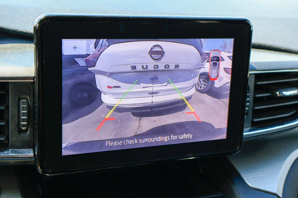 Used 2020 Ford Explorer XLT w/ Equipment Group 202A RWD image 4
