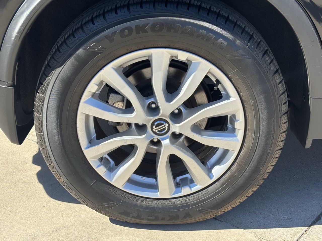Used 2020 Nissan Rogue SV FWD image 7