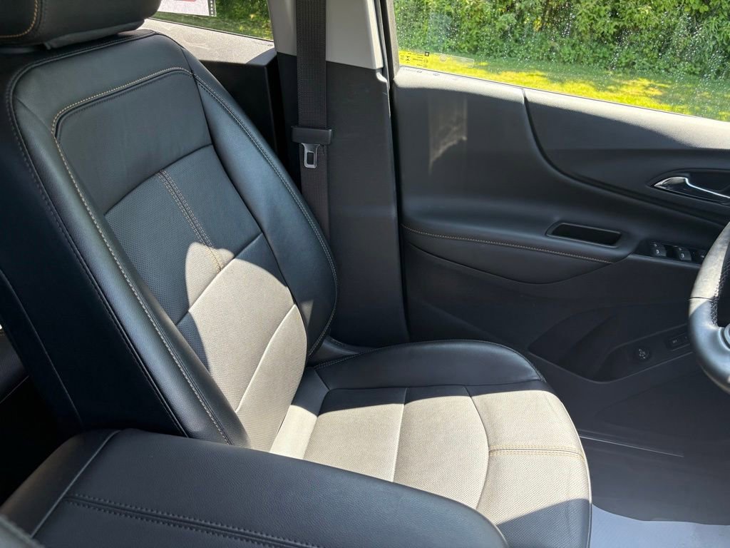 Used 2024 Chevrolet Equinox Premier w/ LPO, Floor Liner Package FWD image 30