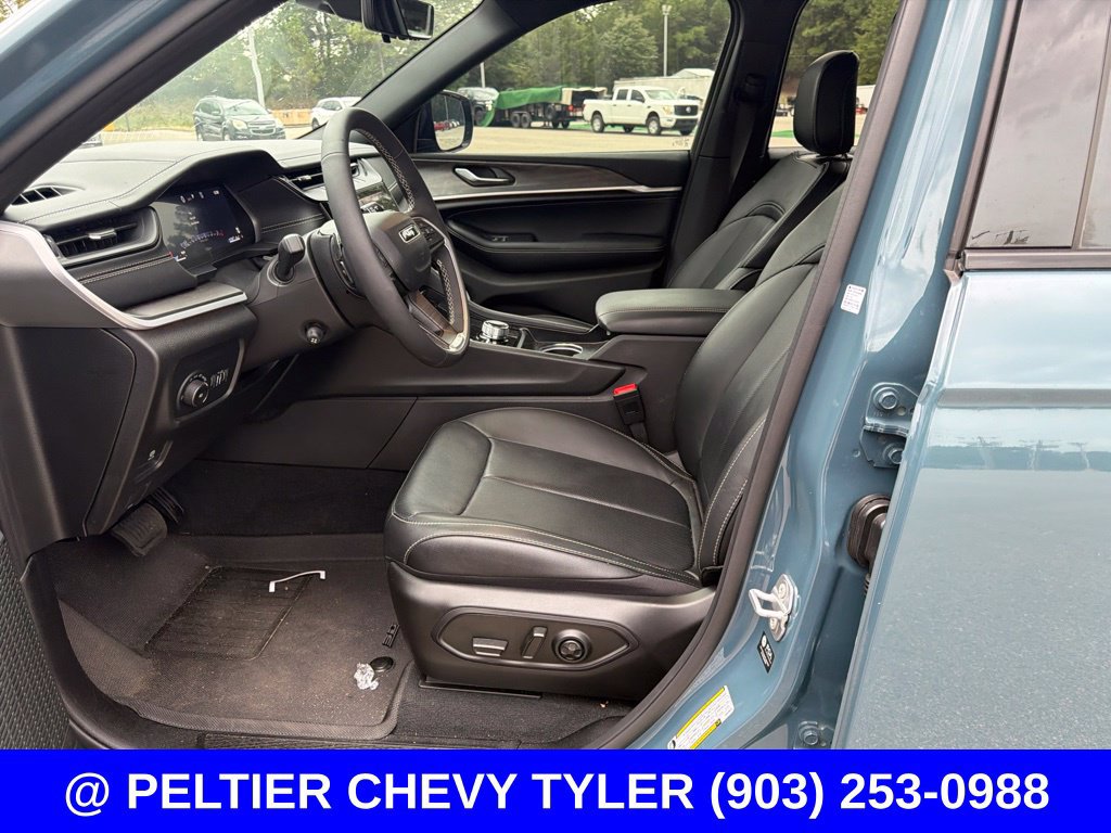 Used 2026 Jeep Grand Cherokee L Limited AWD/4WD image 12