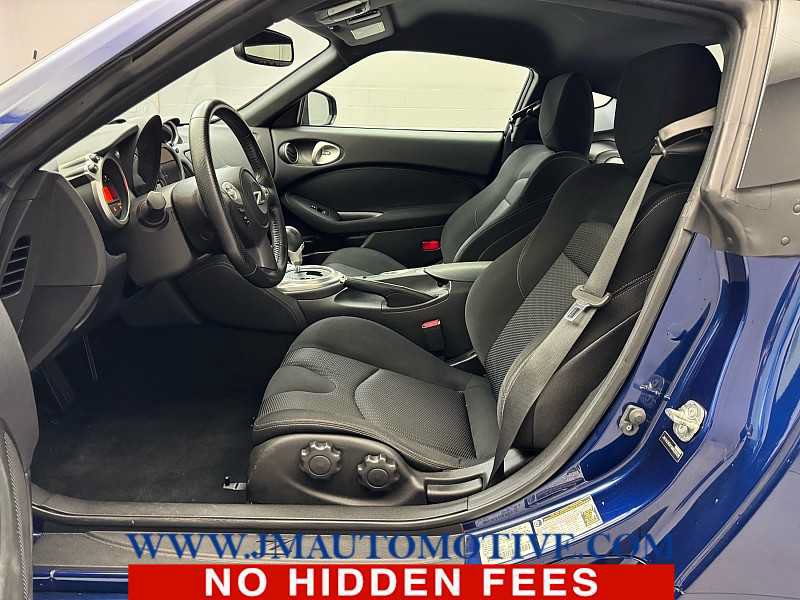 Used 2016 Nissan 370Z Coupe RWD image 12