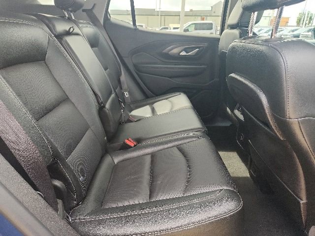 Used 2024 GMC Terrain SLT AWD/4WD image 15