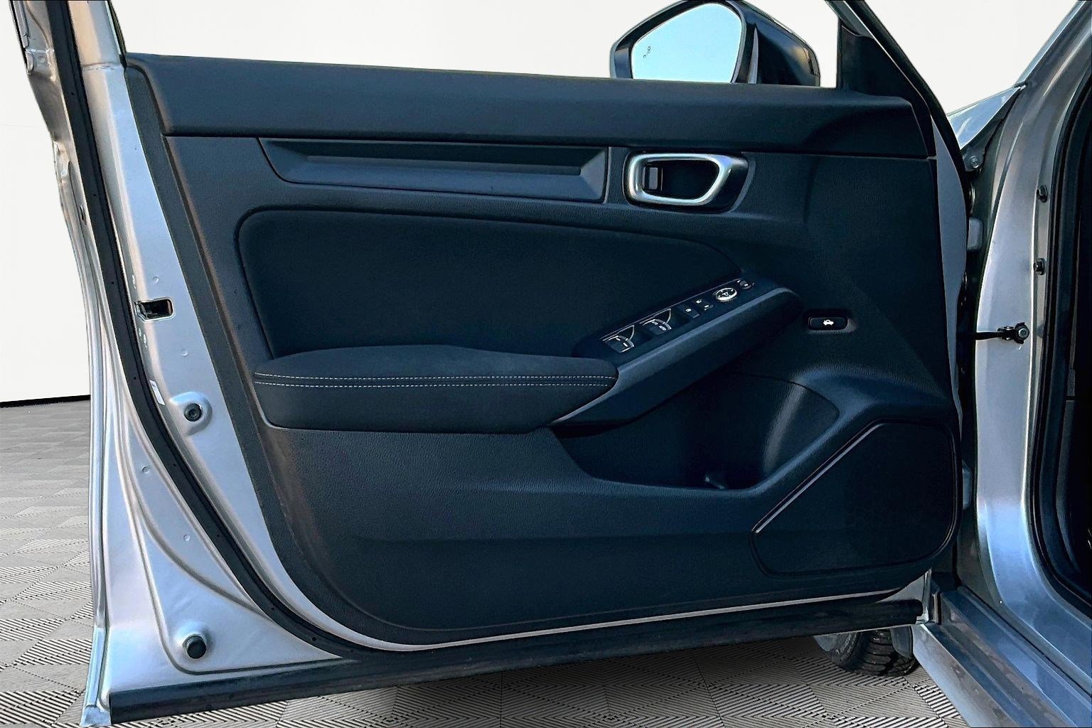 Used 2025 Honda Civic Sport image 19