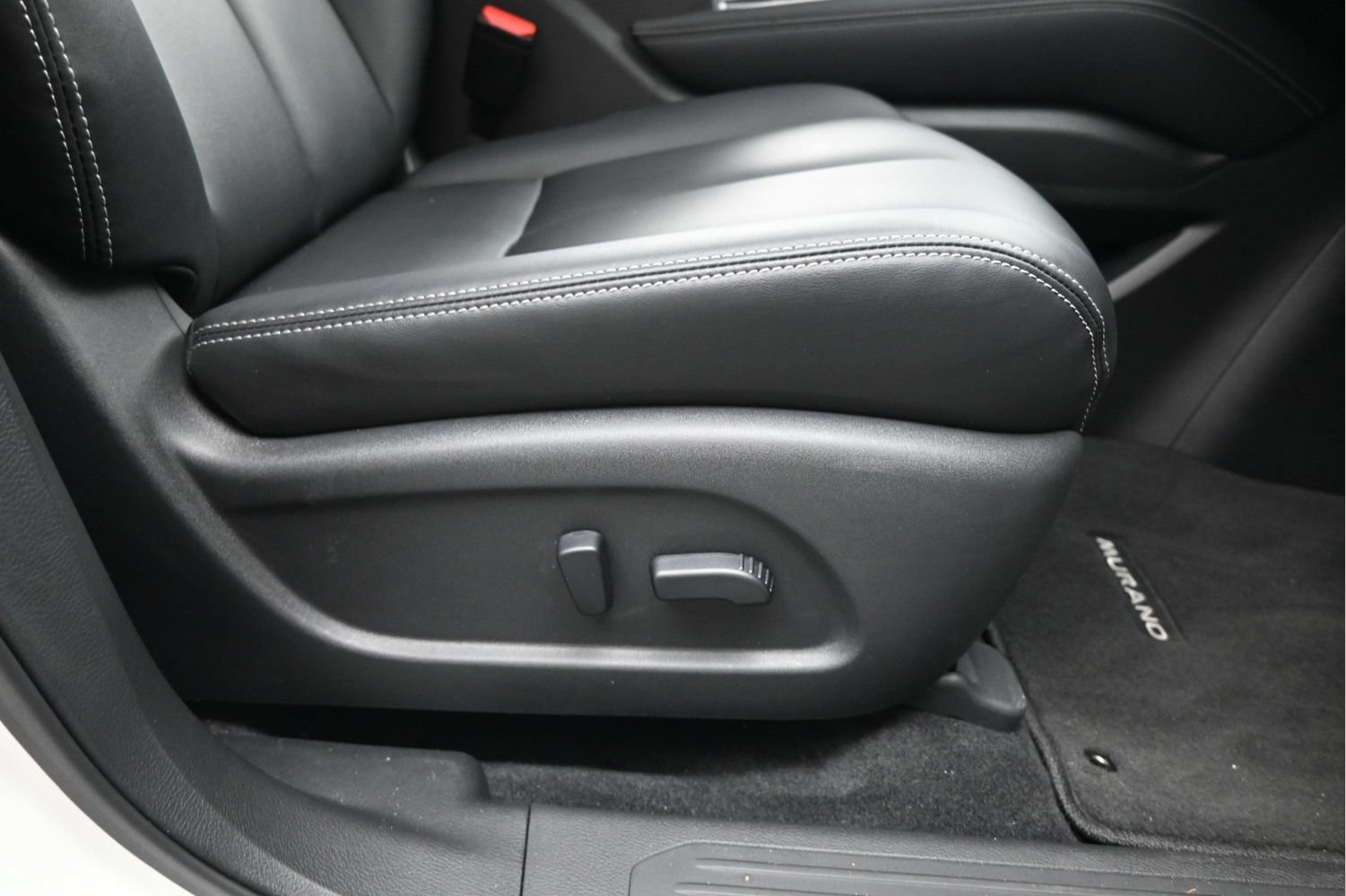 Certified 2024 Nissan Murano SV FWD image 15