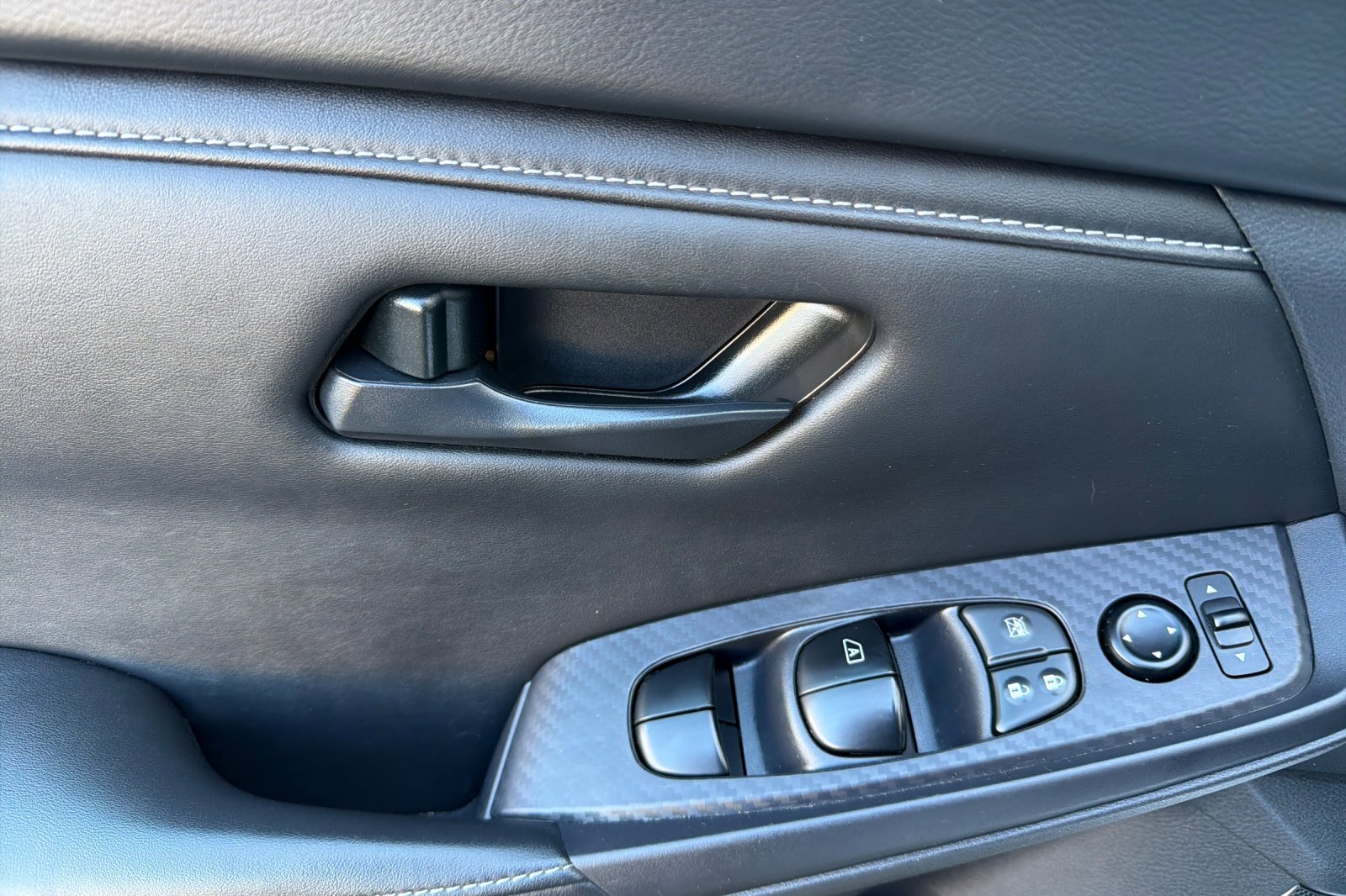 Used 2024 Nissan Sentra S image 11