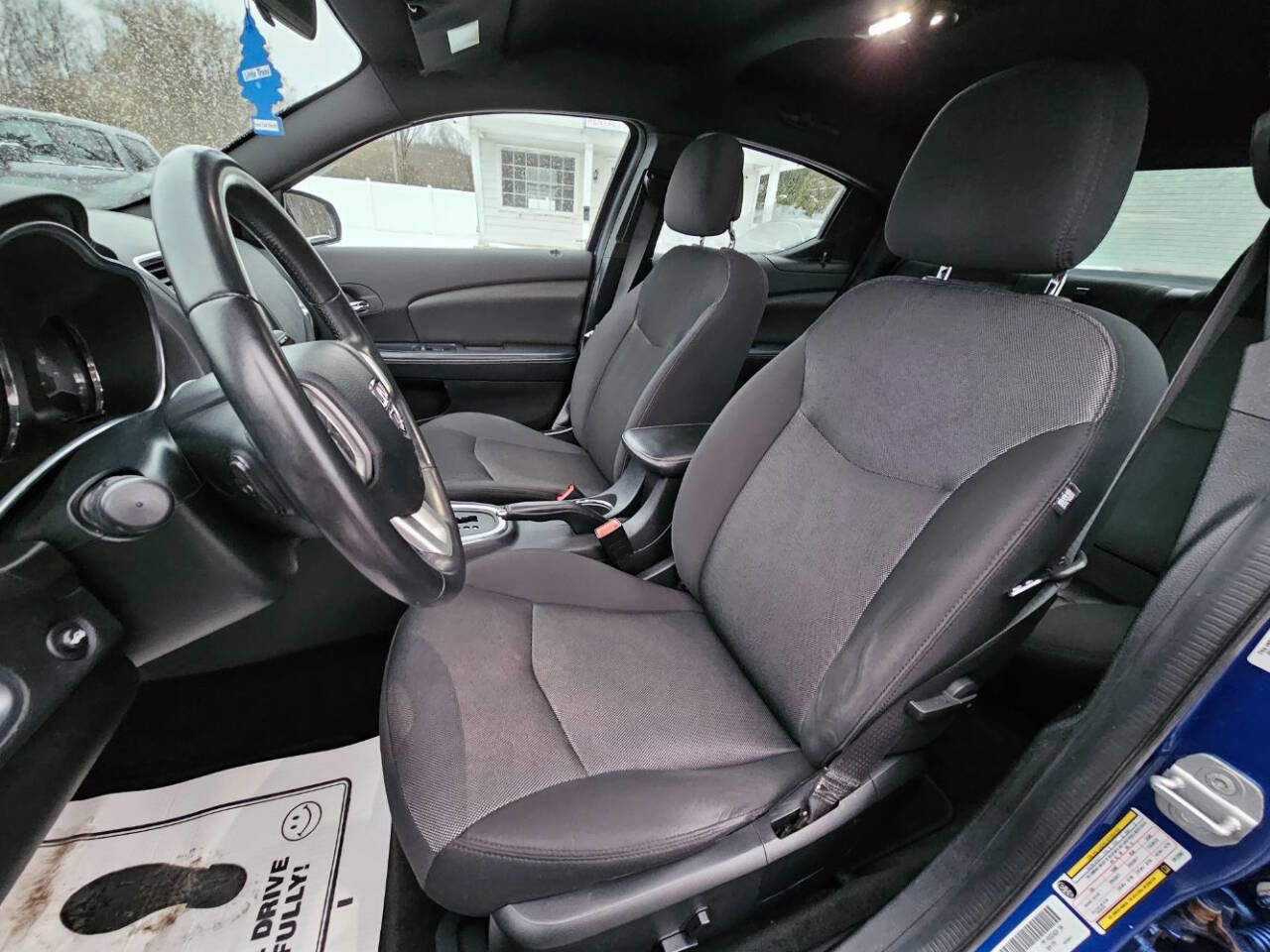 Used 2014 Dodge Avenger SXT image 11