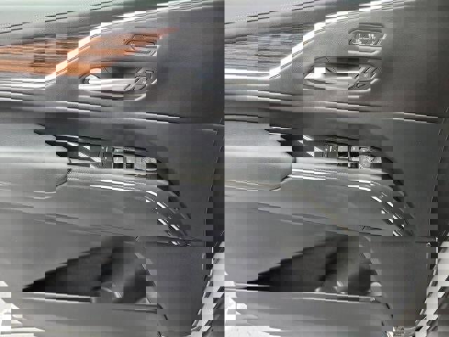 Used 2023 Cadillac Escalade Premium Luxury image 29