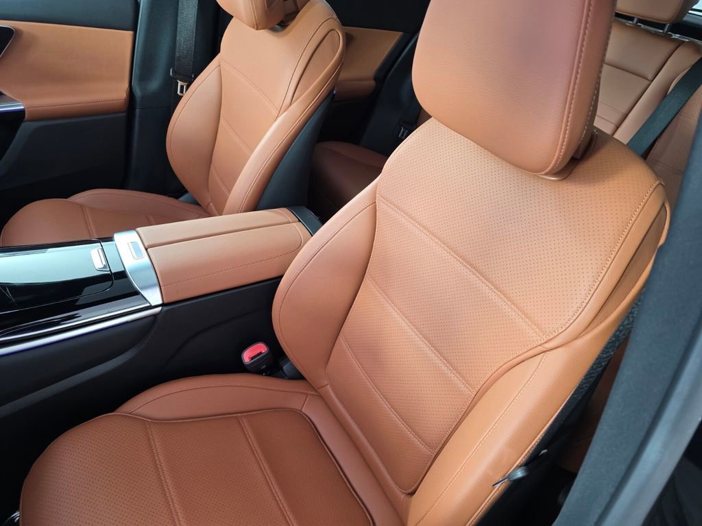 Certified 2025 Mercedes-Benz GLC 300 image 10