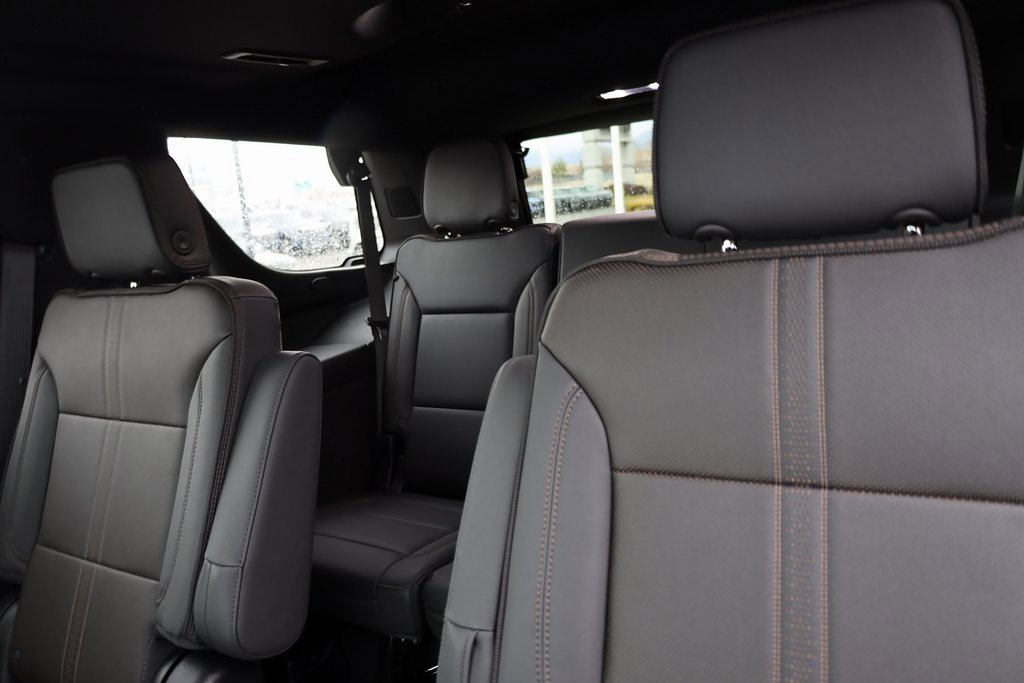 Used 2025 Chevrolet Tahoe High Country image 18