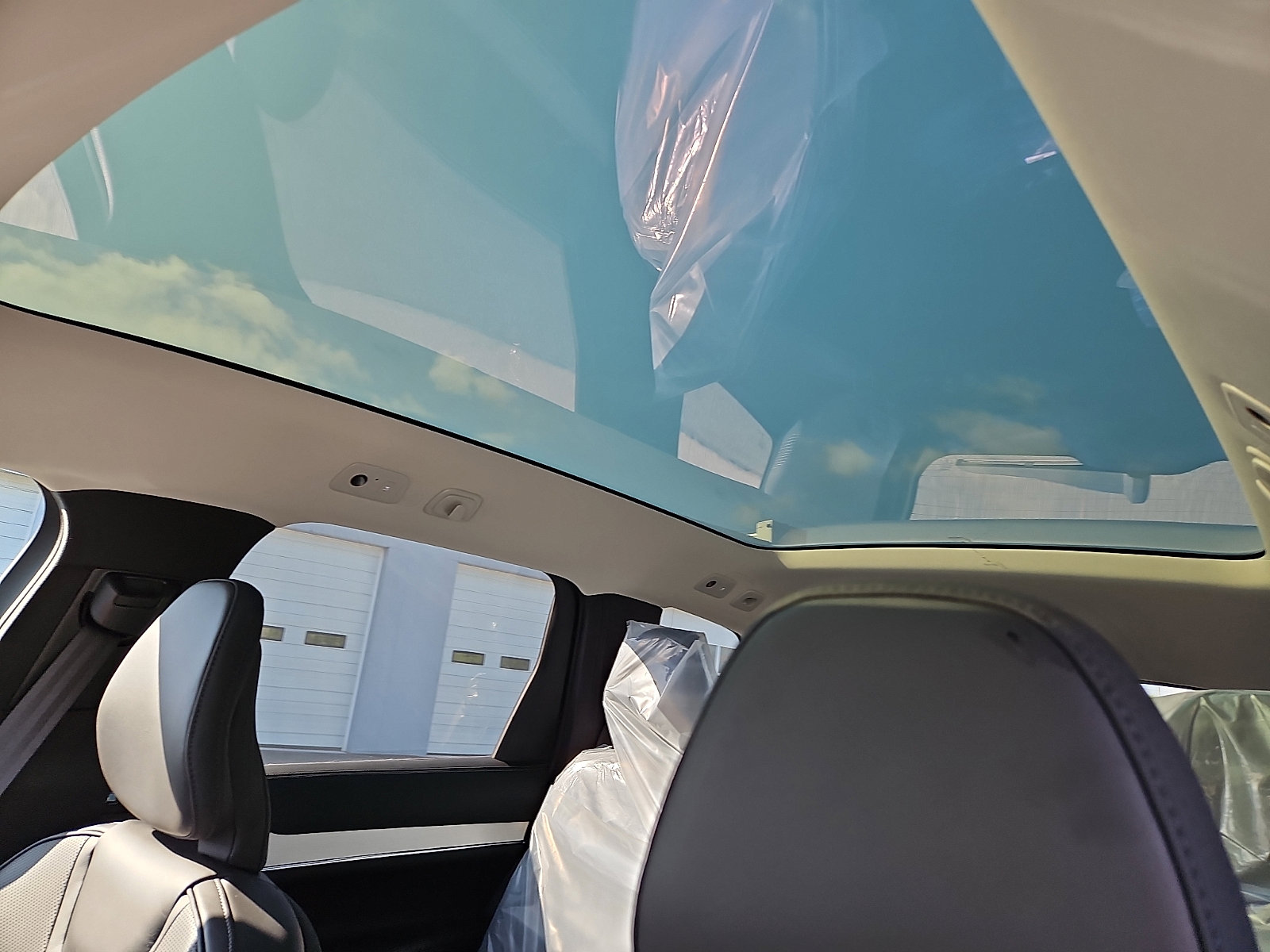 New 2026 Volvo EX90 Ultra AWD/4WD image 12