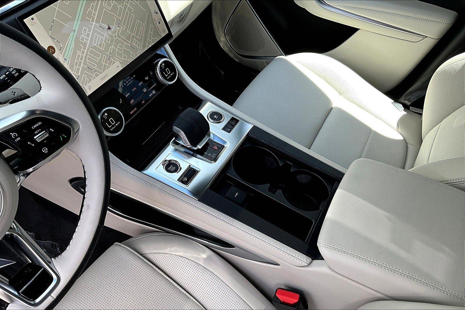 New 2026 Jaguar F-PACE R-Dynamic S image 8