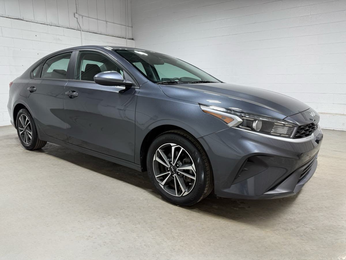 Used 2024 Kia Forte LXS FWD image 3