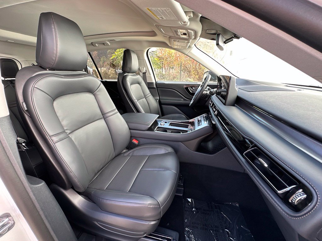 New 2026 Lincoln Aviator AWD image 23
