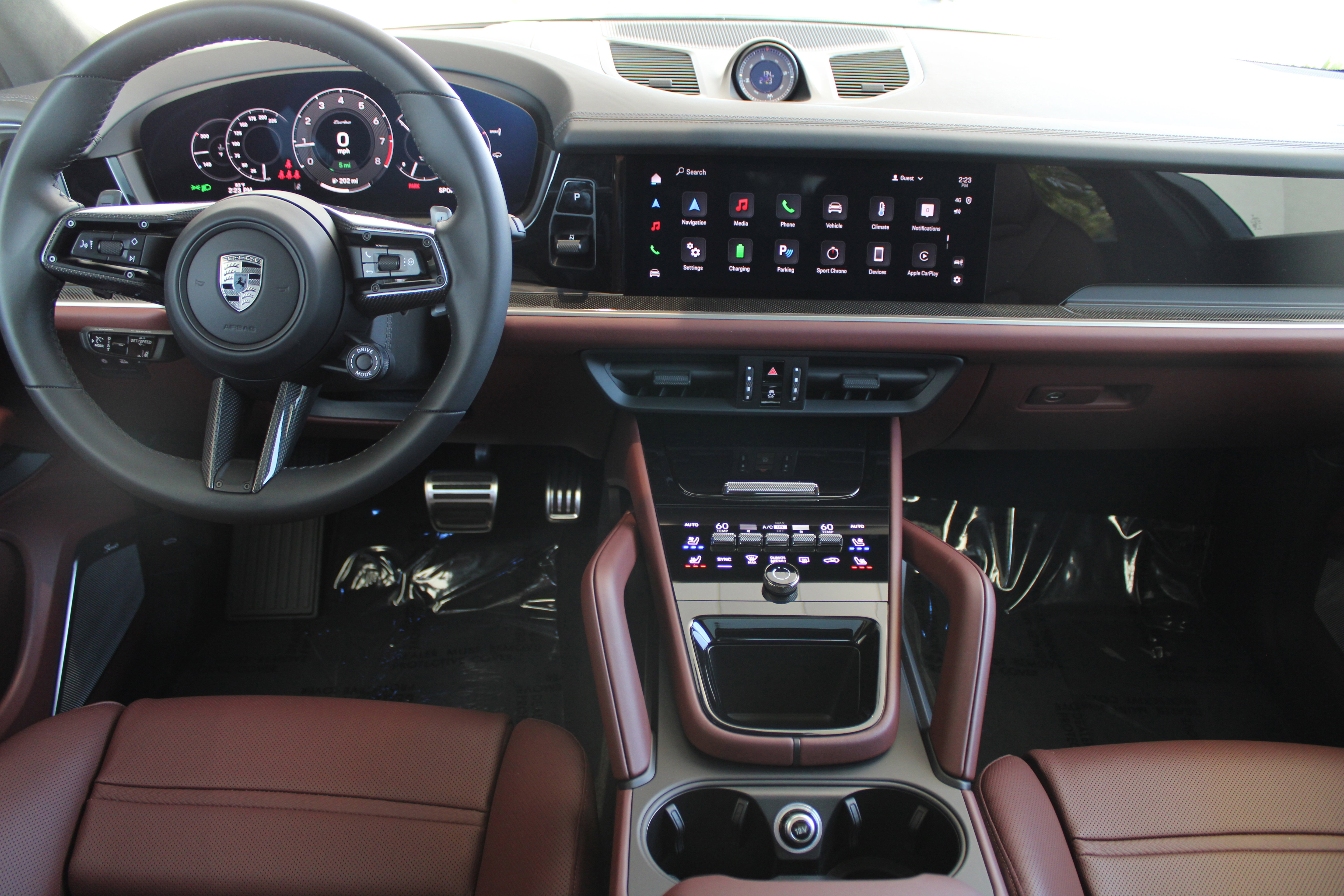 New 2025 Porsche Cayenne Turbo image 21