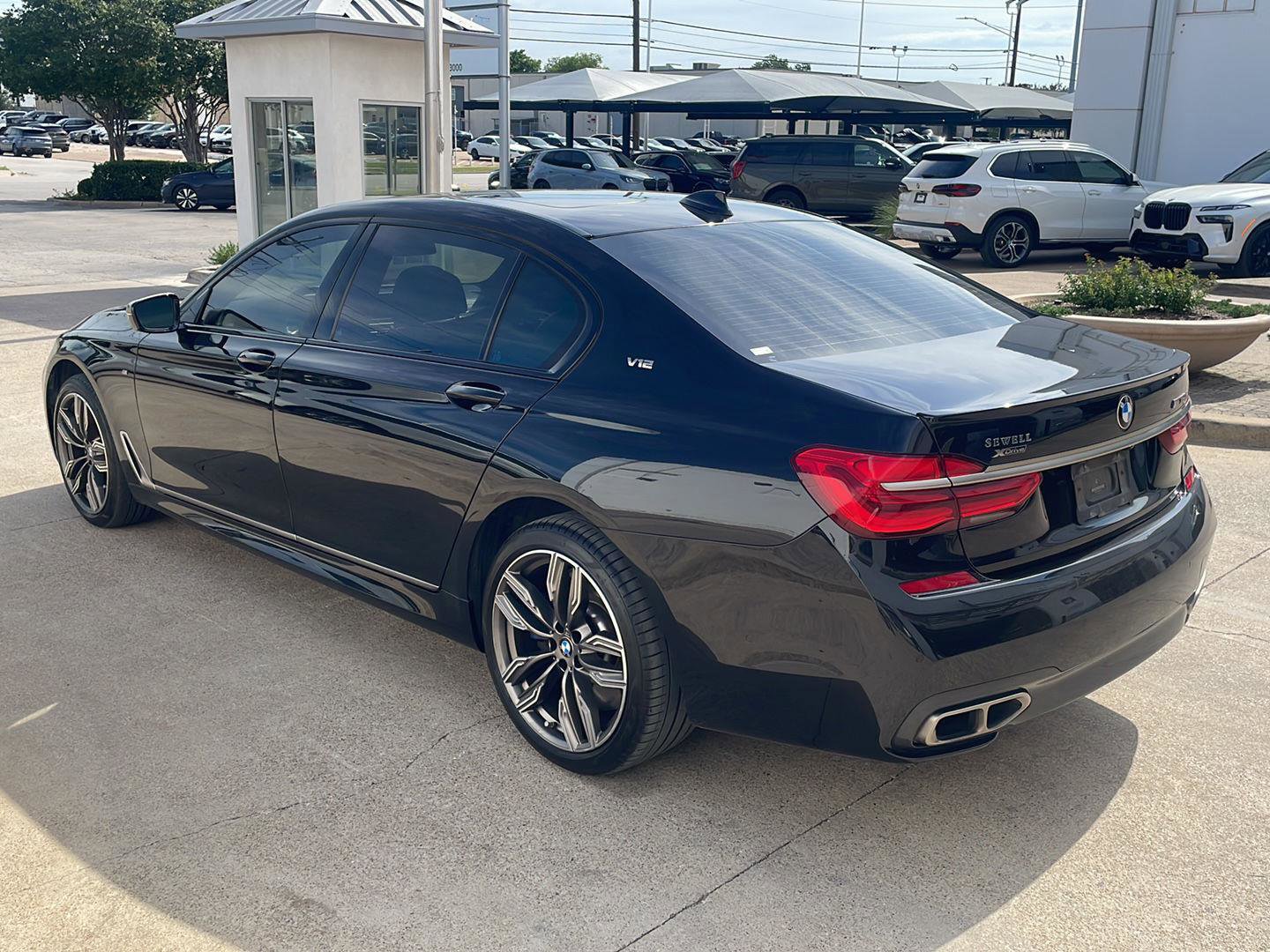 Used 2018 BMW M760i xDrive AWD/4WD image 6