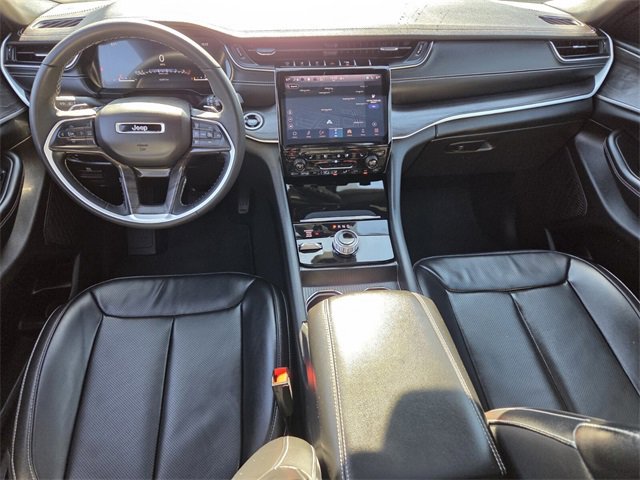 Used 2024 Jeep Grand Cherokee L Limited w/ Luxury Tech Group II image 17