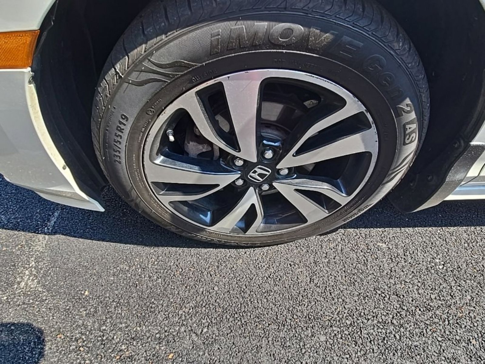 Used 2018 Honda Odyssey Elite image 14