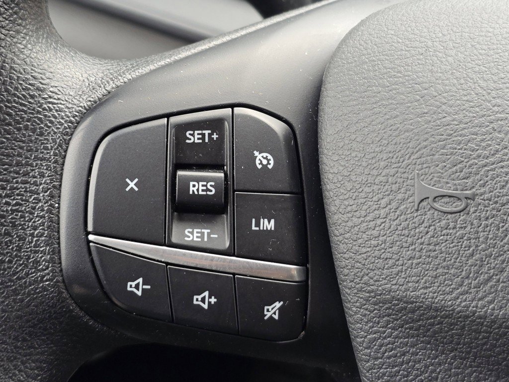 Used 2023 Ford Transit 350 XLT image 11