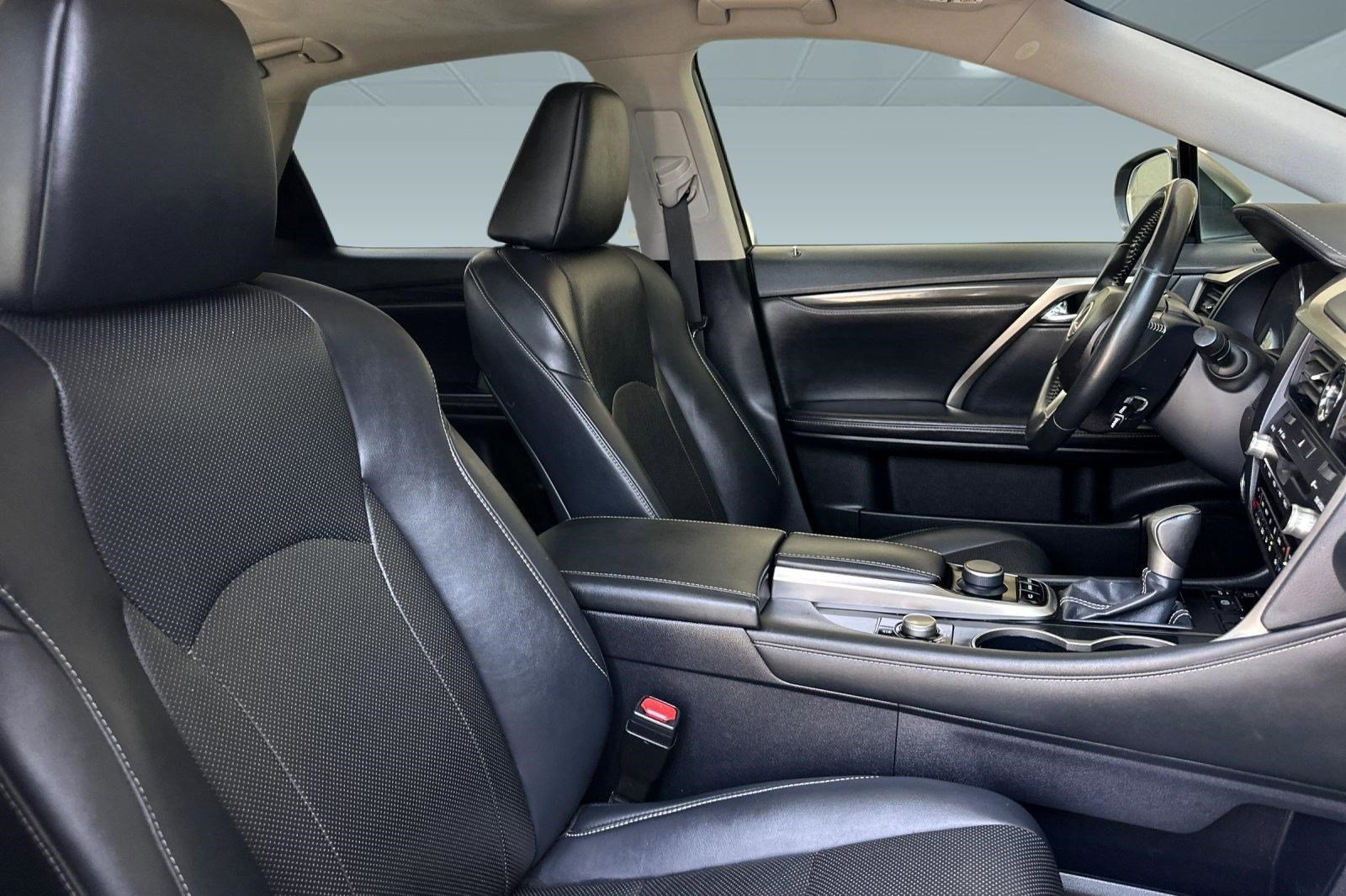 Used 2019 Lexus RX 350 FWD w/ Accessory Package image 30