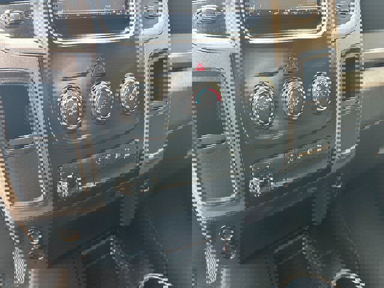 Used 2018 RAM 2500 Tradesman w/ Chrome Appearance Group image 19