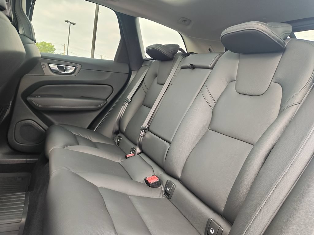 Used 2024 Volvo XC60 B5 Plus w/ Protection Package Premier AWD/4WD image 14