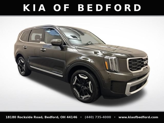 Certified 2024 Kia Telluride S FWD image 3