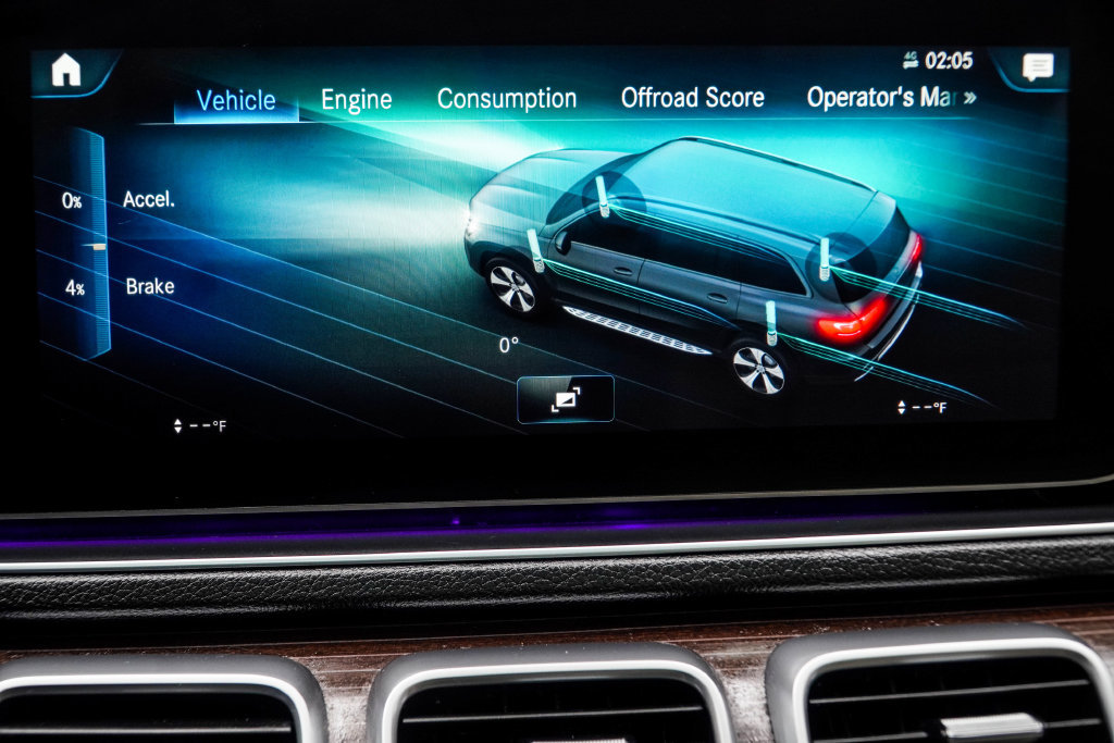 Used 2023 Mercedes-Benz GLS 450 4MATIC w/ AMG Line Exterior image 28
