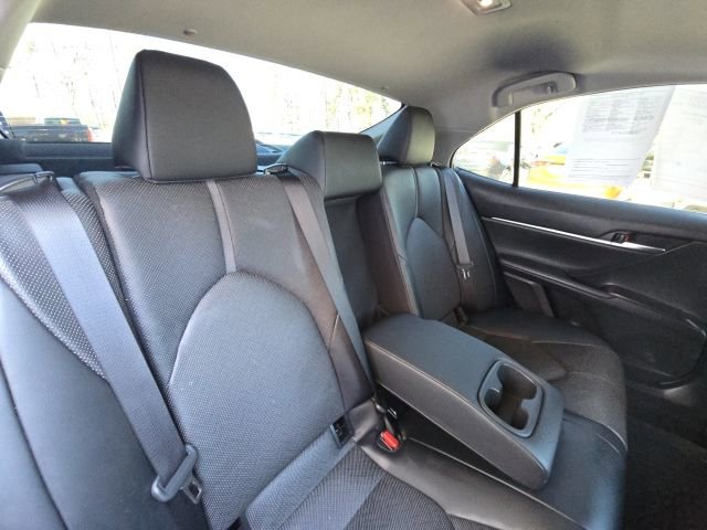 Used 2022 Toyota Camry XLE w/ Navigation Upgrade Package image 13
