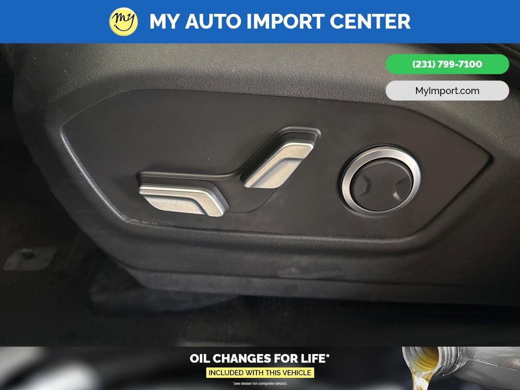 Used 2025 Hyundai Santa Fe SEL image 12