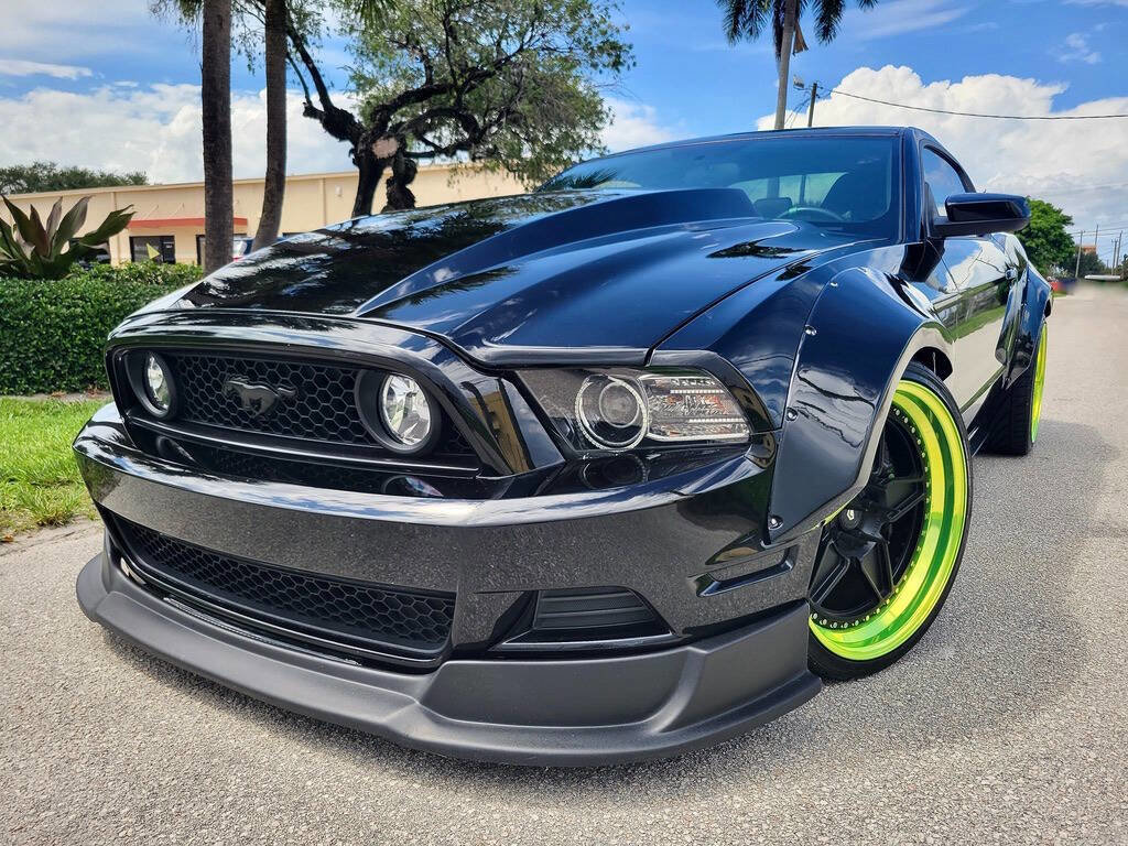 Used 2013 Ford Mustang GT w/ GT Track Pkg RWD image 13