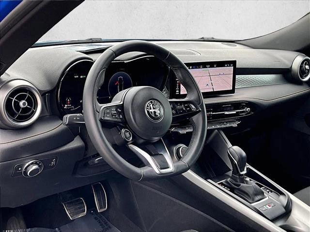 Used 2025 Alfa Romeo Tonale image 14