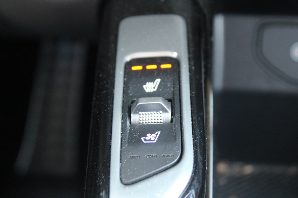 Certified 2024 Kia Sorento SX FWD image 43