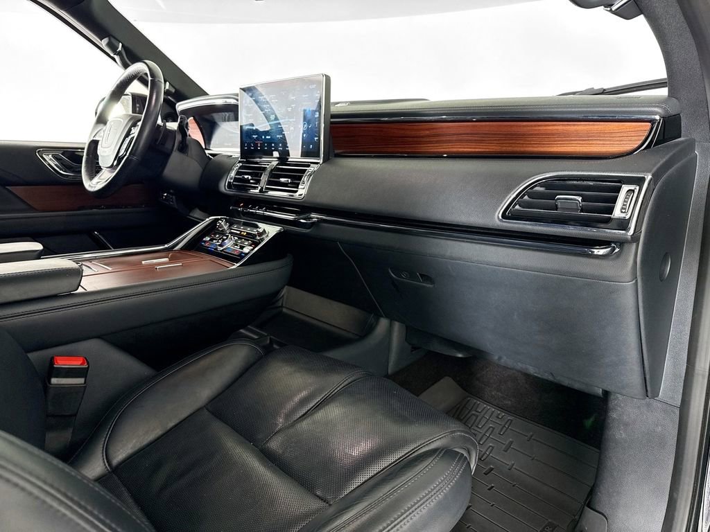 Used 2023 Lincoln Navigator Reserve w/ Monochromatic Package image 13