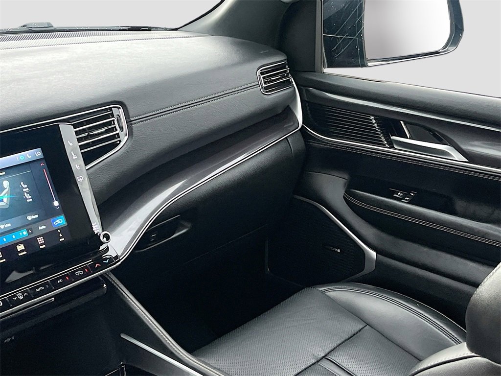 Used 2024 Jeep Wagoneer 4WD image 24