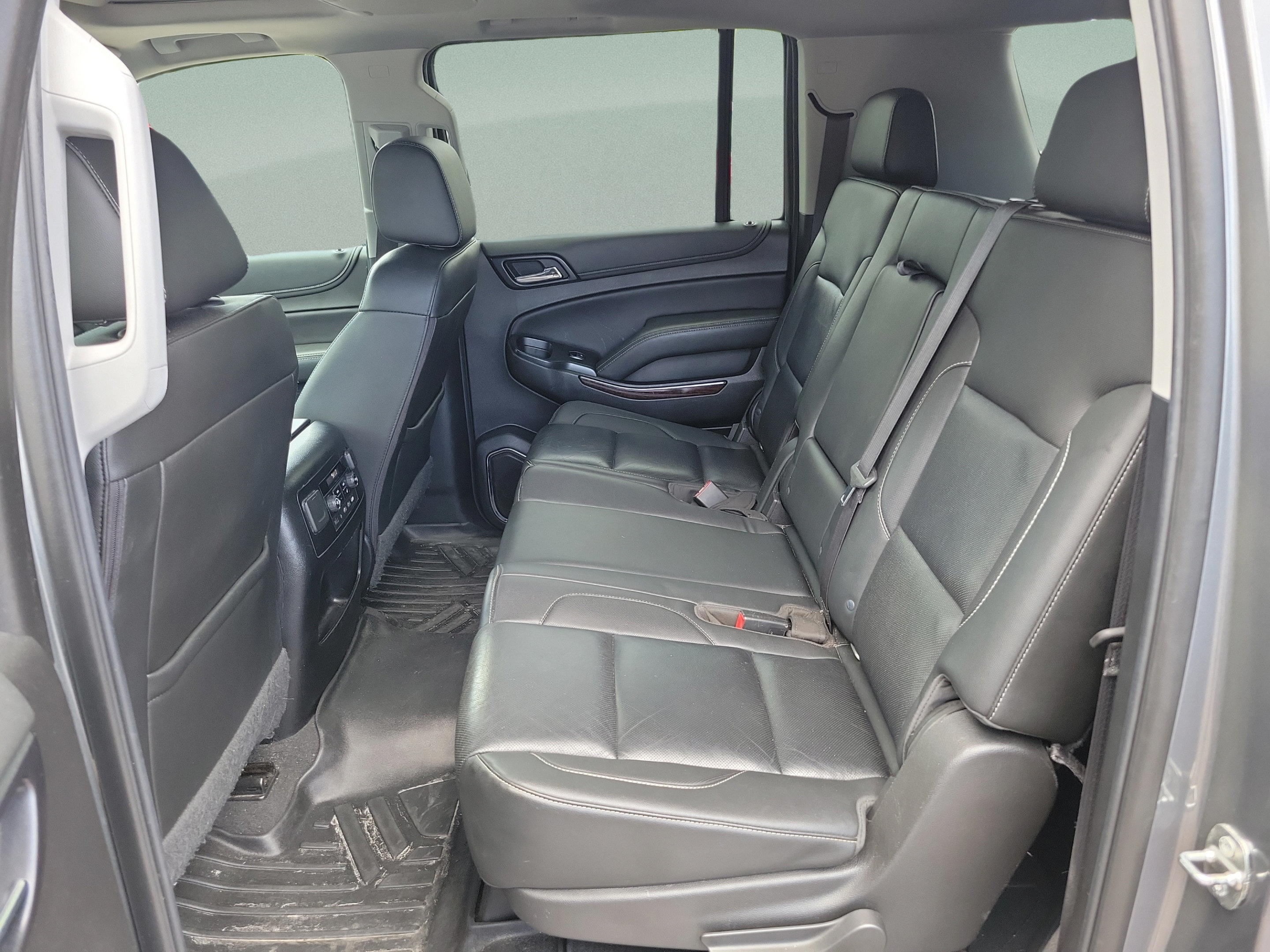 Used 2019 GMC Yukon XL SLT w/ Open Road Package RWD image 9