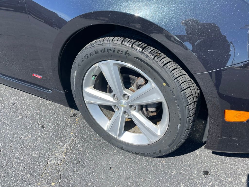 Used 2015 Chevrolet Cruze LT w/ Sun, Sound and Sport Package image 3