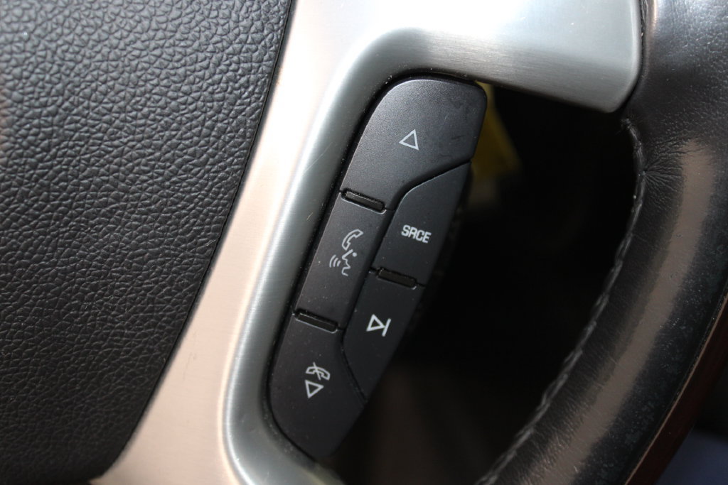 Used 2013 Cadillac Escalade Luxury AWD/4WD image 25