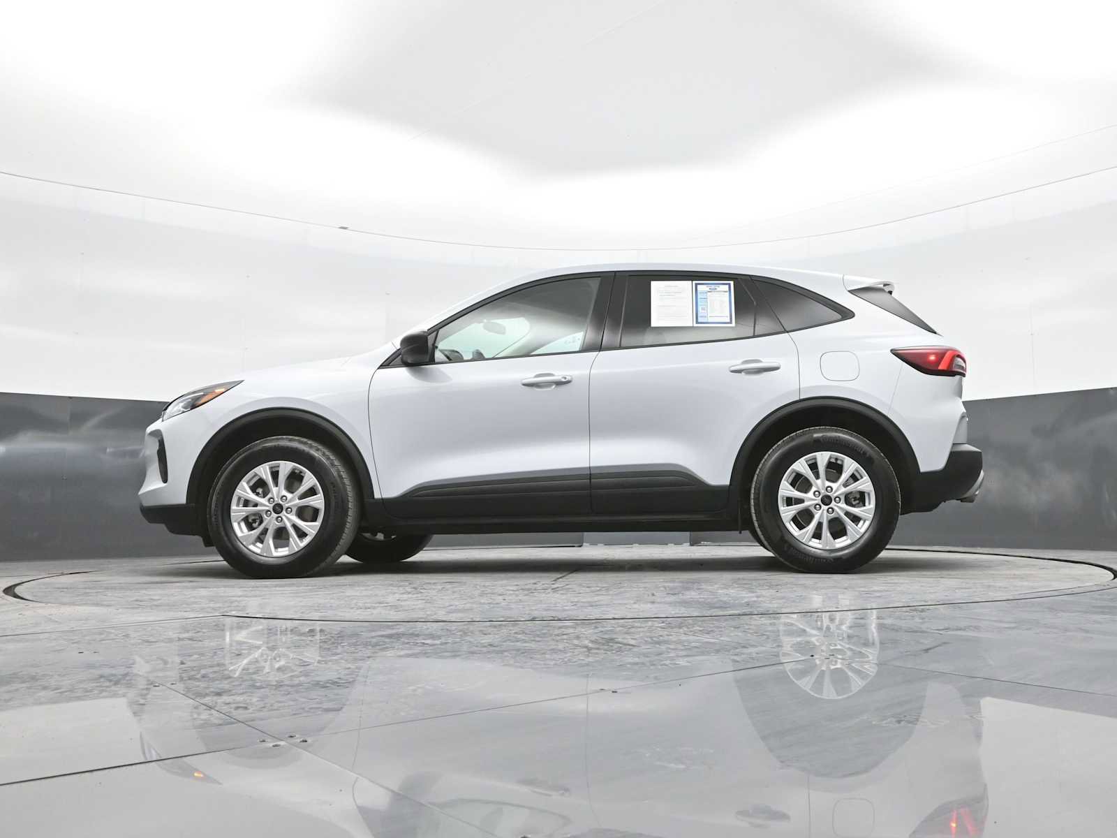 Used 2025 Ford Escape Active image 37