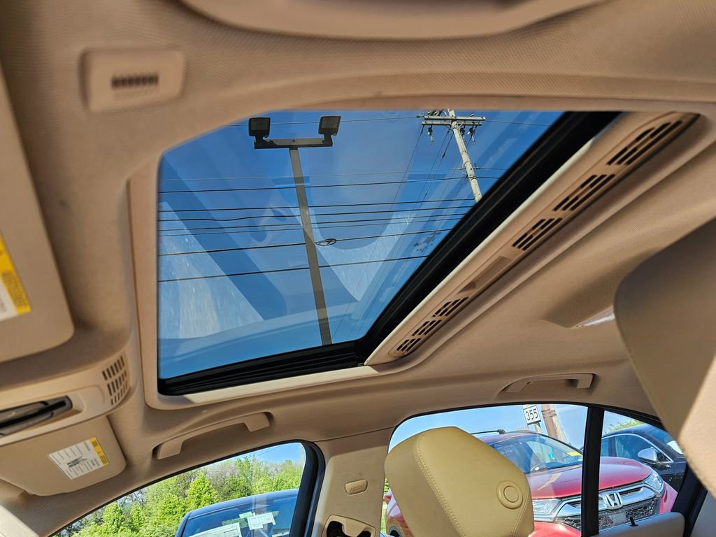 Used 2015 BMW 328i xDrive Sedan AWD/4WD image 11