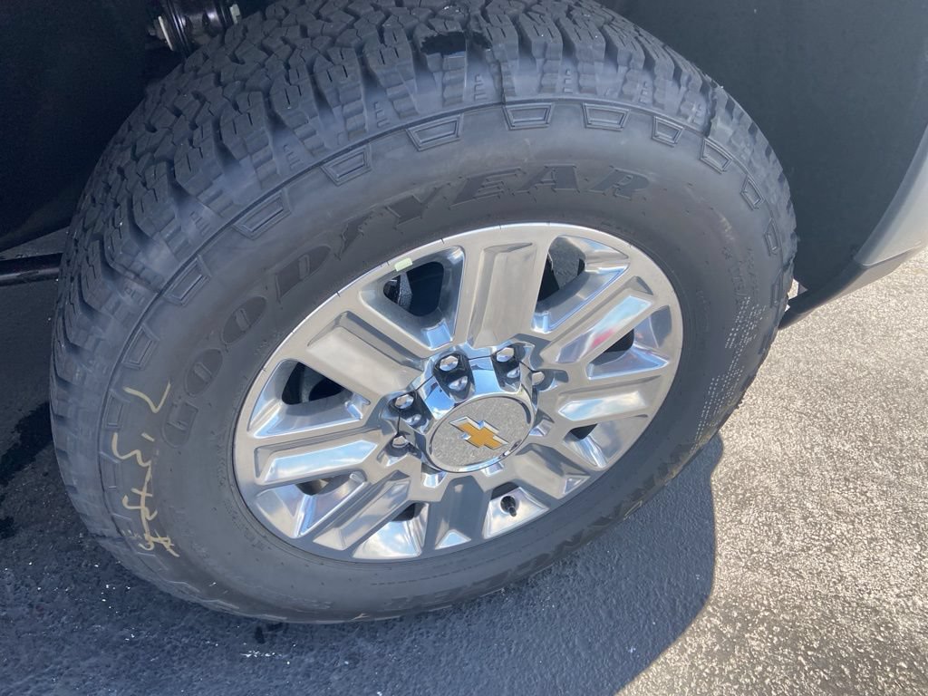 New 2025 Chevrolet Silverado 2500 High Country w/ Technology Package AWD/4WD image 4