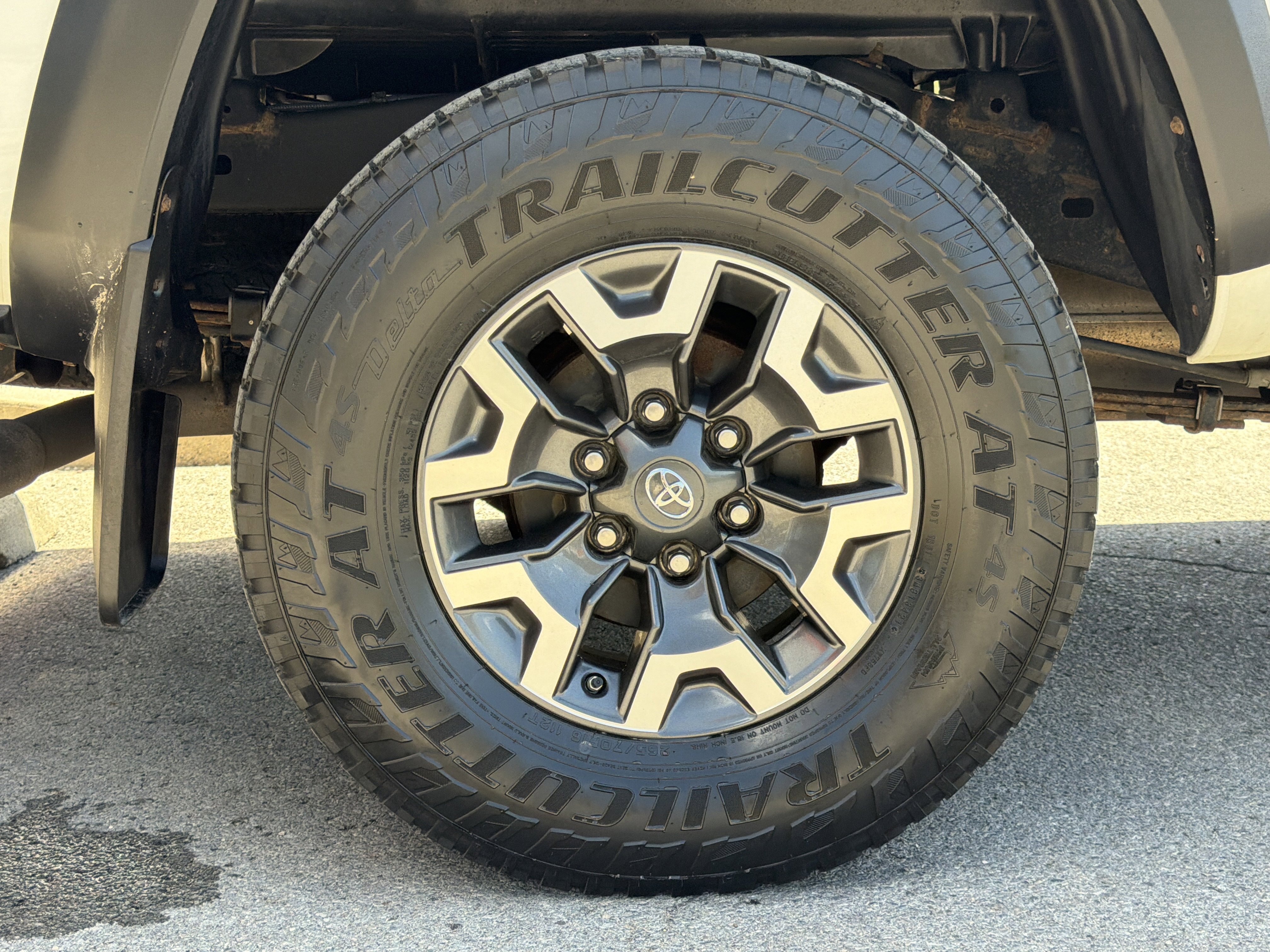 Used 2021 Toyota Tacoma TRD Off-Road w/ Technology Package image 41