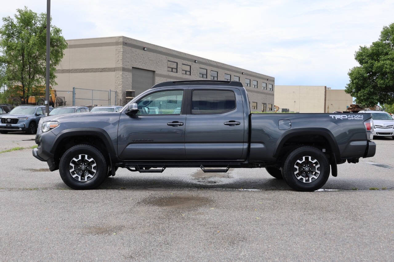 Used 2020 Toyota Tacoma TRD Off-Road w/ TRD Premium Off Road Package AWD/4WD image 8