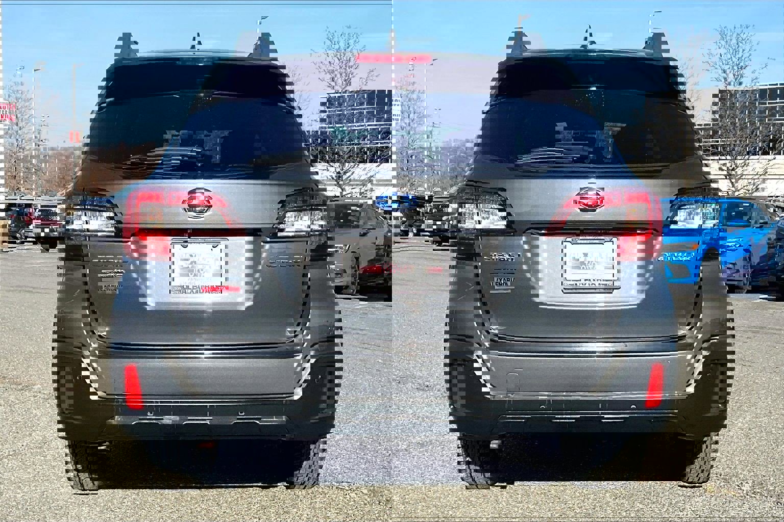 Used 2018 Subaru Outback 2.5i Limited image 4