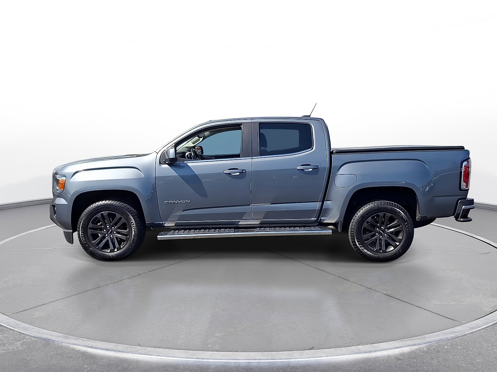 Used 2020 GMC Canyon SLE w/ Driver Alert Package RWD image 5